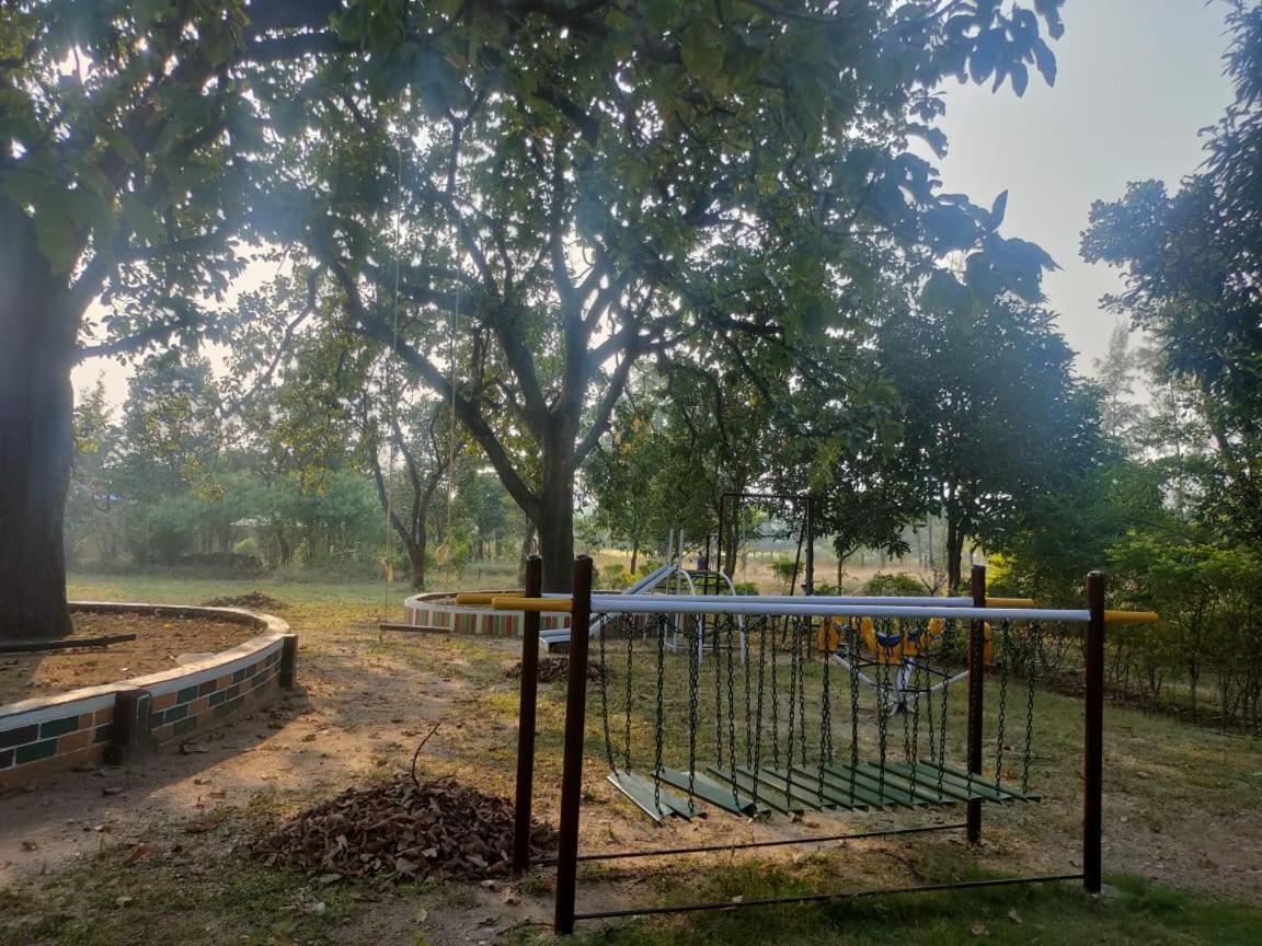 Pench Tiger Trails Resort Khawāsa Eksteriør billede