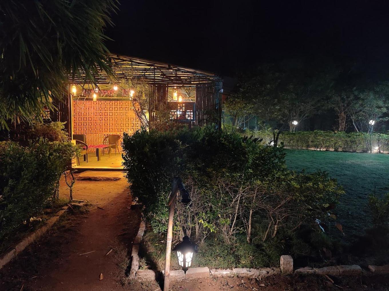 Pench Tiger Trails Resort Khawāsa Eksteriør billede